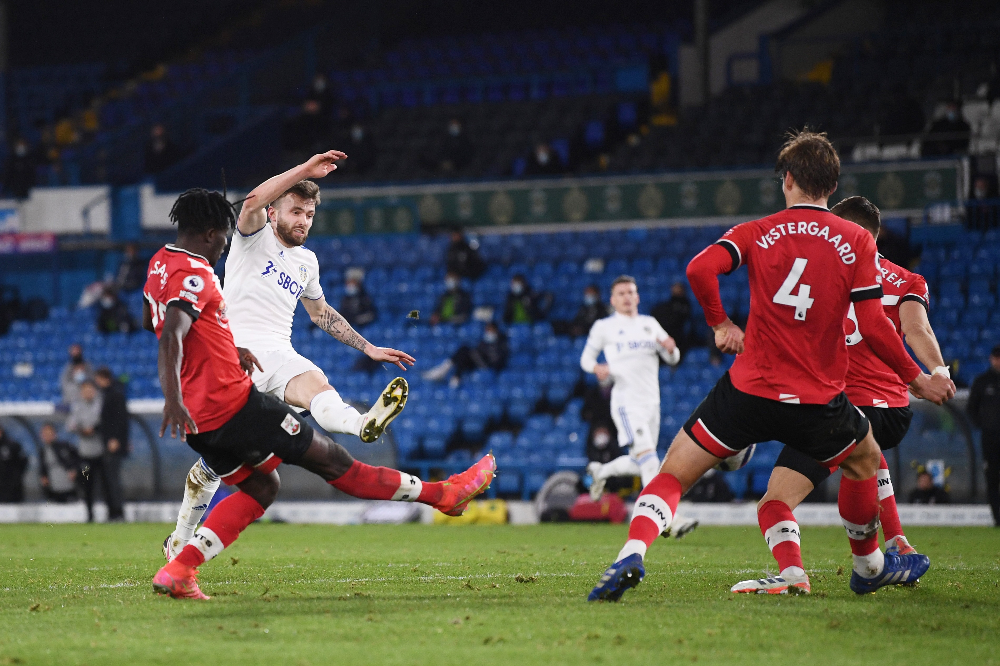 Leeds thang Southampton anh 6