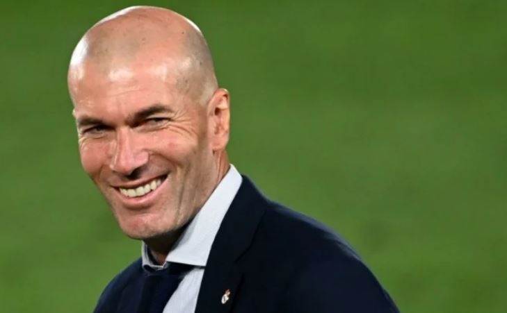 Real chat vat ha 10 nguoi Atalanta hinh anh