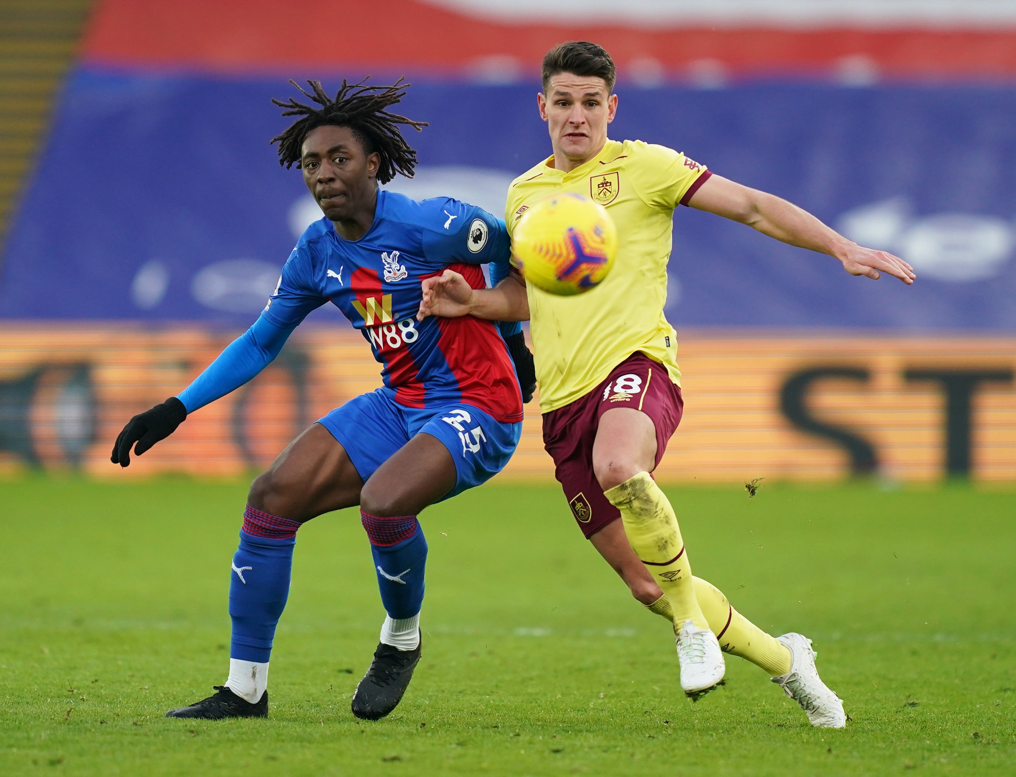 doi hinh tan binh premier league anh 10