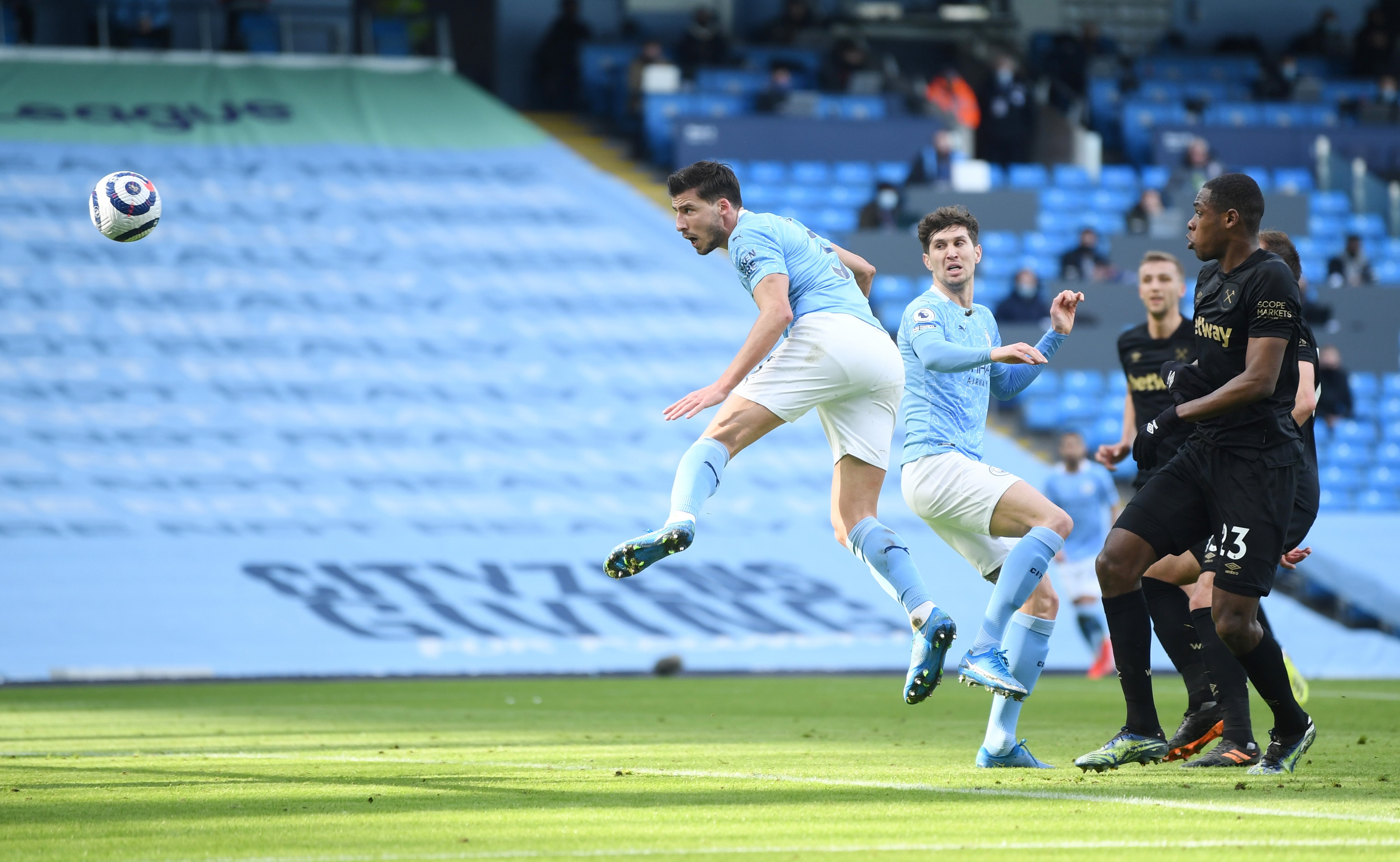 doi hinh tan binh premier league anh 5