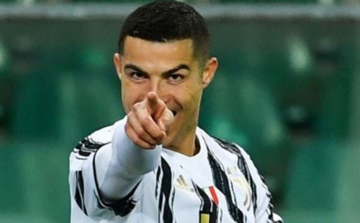 Ronaldo lap cong trong tran thang 3-0 cua Juventus hinh anh