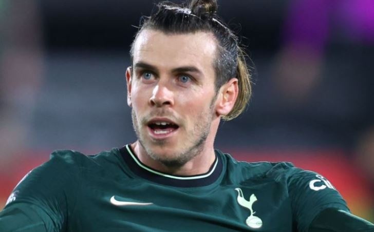 Tottenham chat vat ha Fulham hinh anh