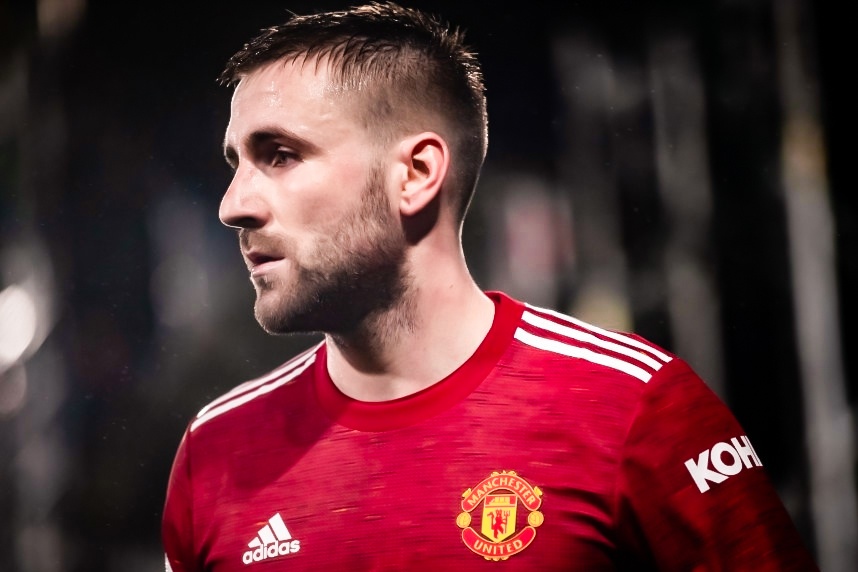 Cham diem Man United: Luke Shaw lam lu mo dan sao Man City hinh anh