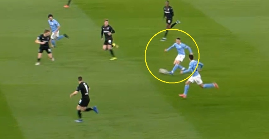 Sao Man City kien tao cho dong doi ma khong can nhin anh 1