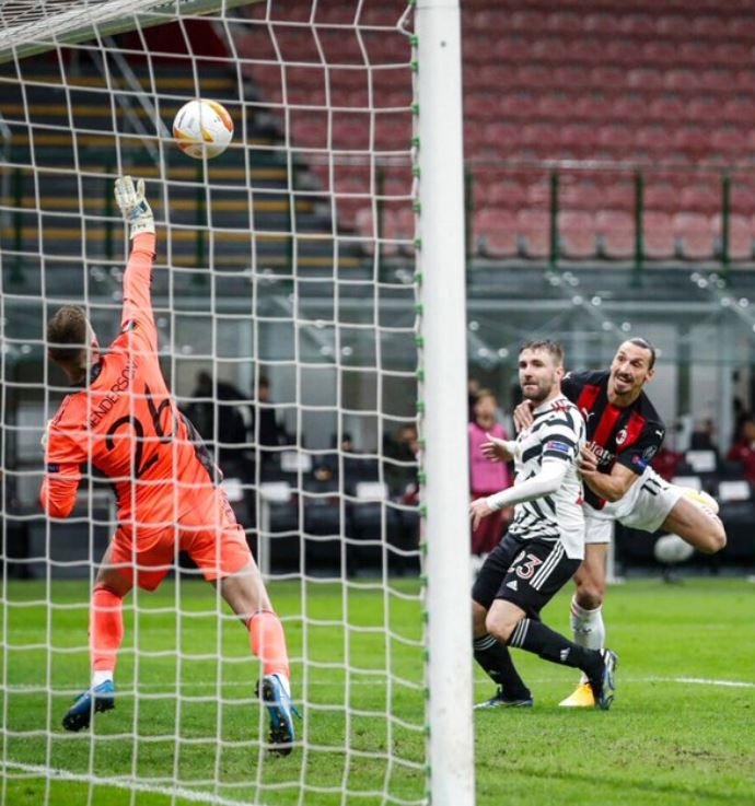 Dean Henderson cuu thua xuat than anh 1