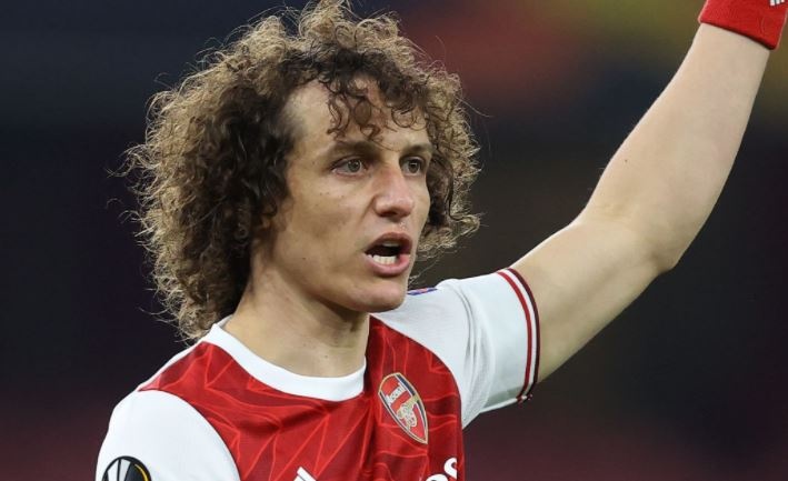 David Luiz bi nghi ngo kien thuc bay viet vi hinh anh