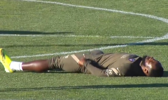 Tien dao Atletico Madrid bat tinh tren san tap hinh anh