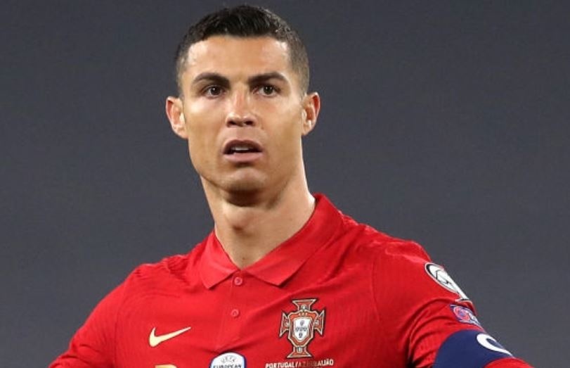 Ronaldo chat vat truoc doi tuyen hang 108 the gioi hinh anh