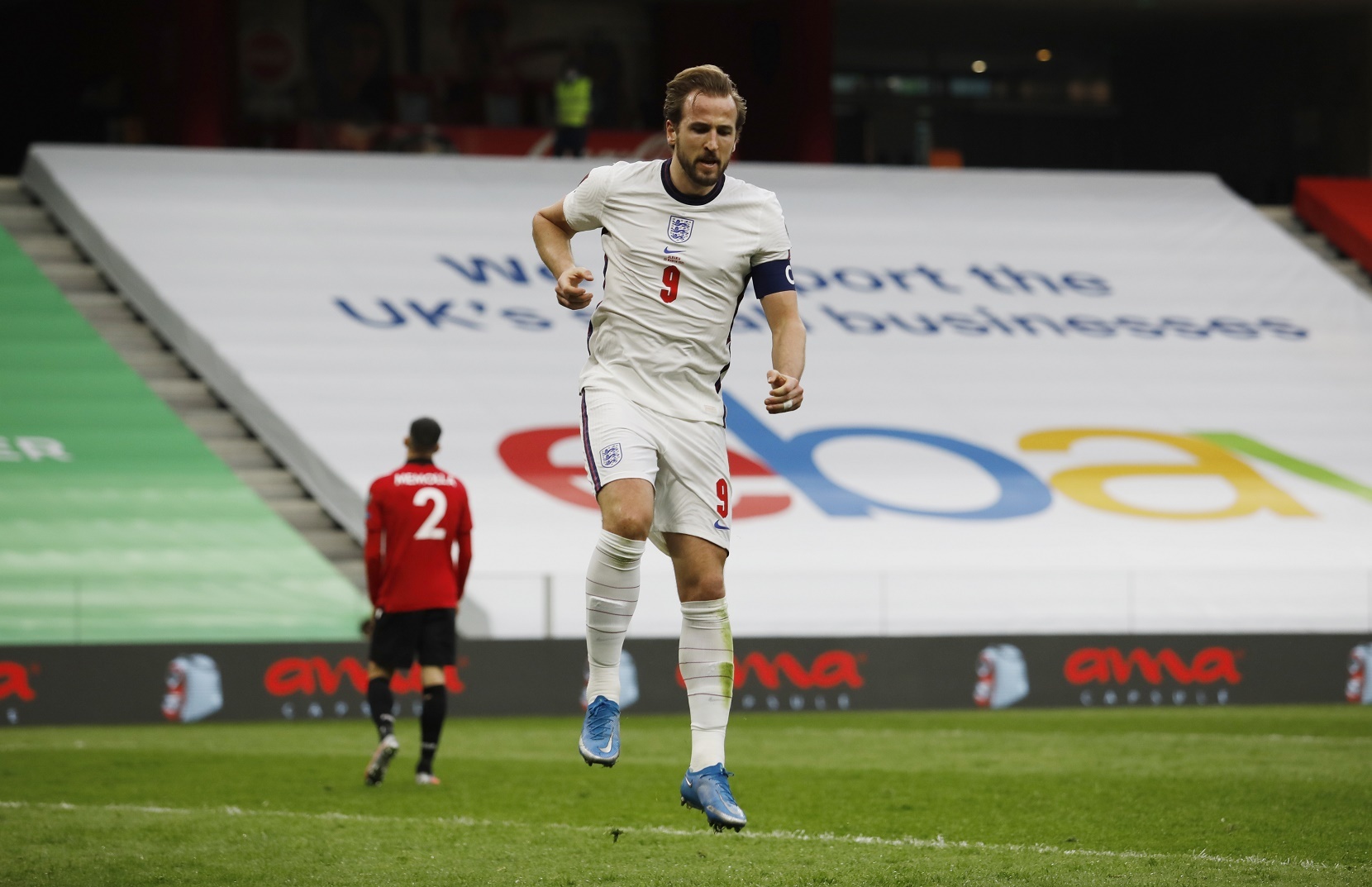 tuyen Anh dau Albania anh 2