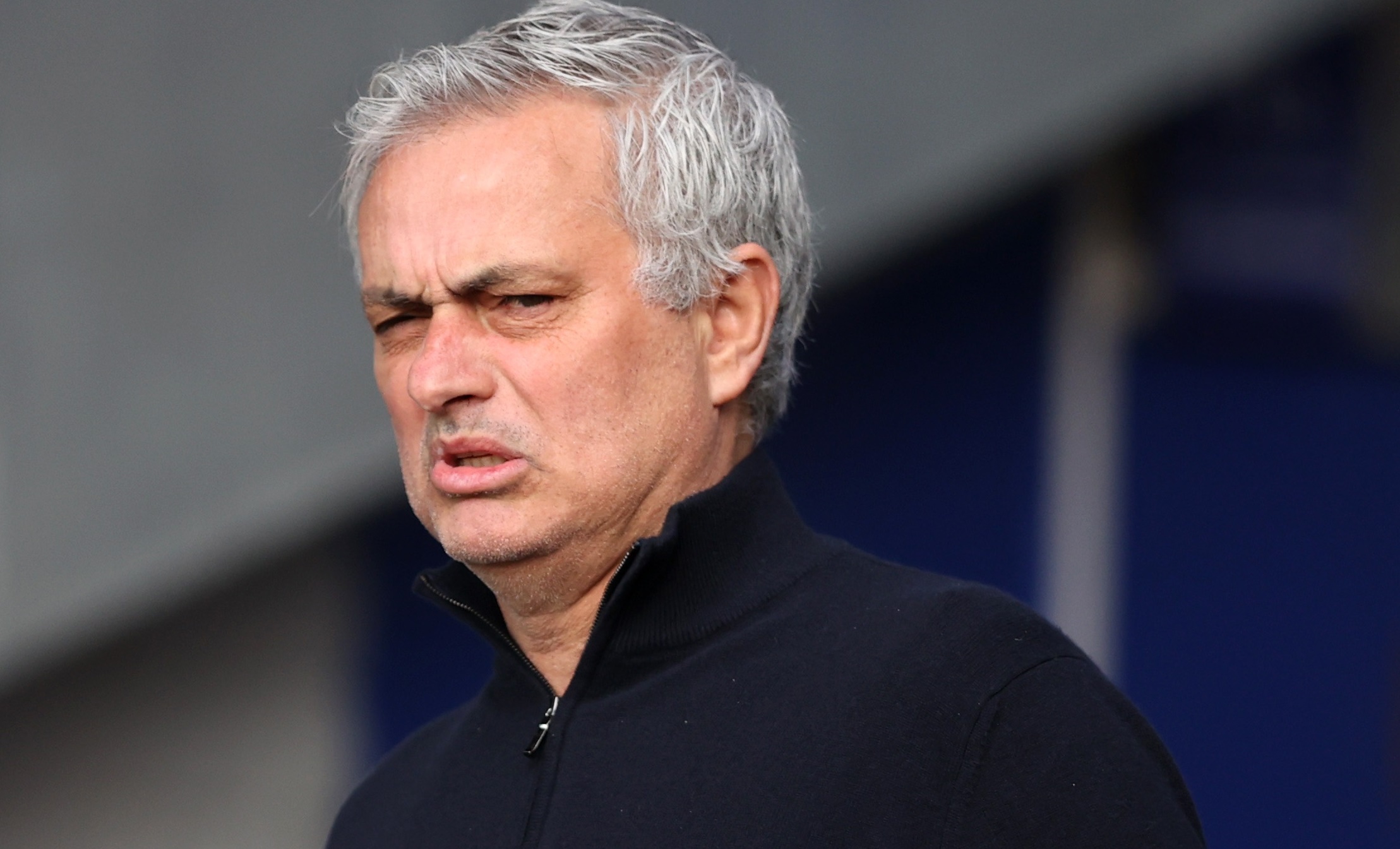 Tottenham sa thai Mourinho hinh anh