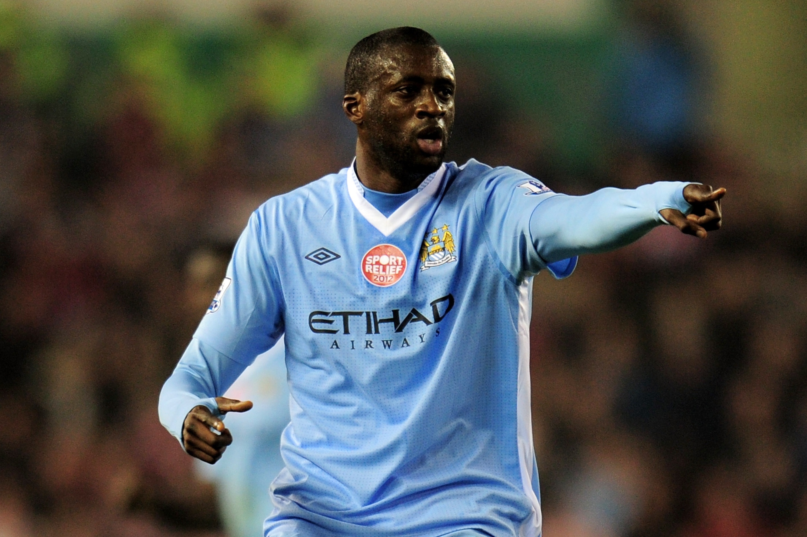 Dan sao Man City lat do Man Utd nam 2012 gio o dau? anh 8