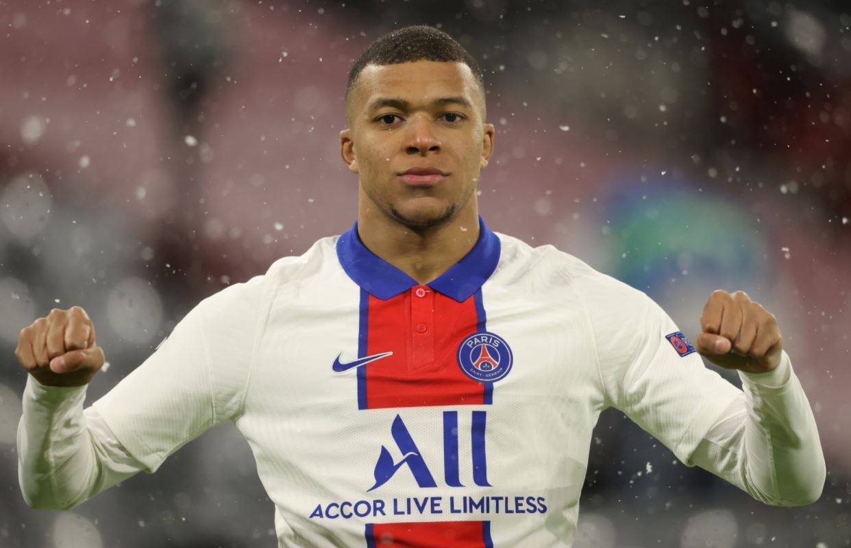 PSG danh bai Bayern tai Allianz Arena hinh anh