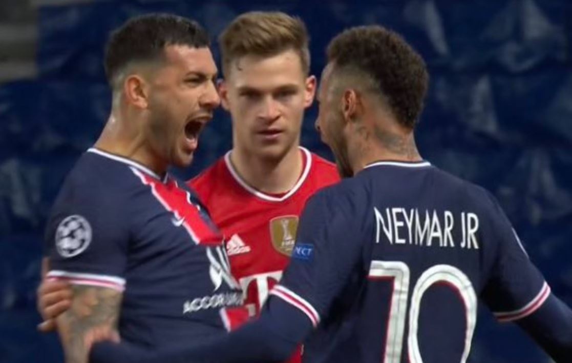 Neymar an mung cuong nhiet truoc mat doi thu anh 1