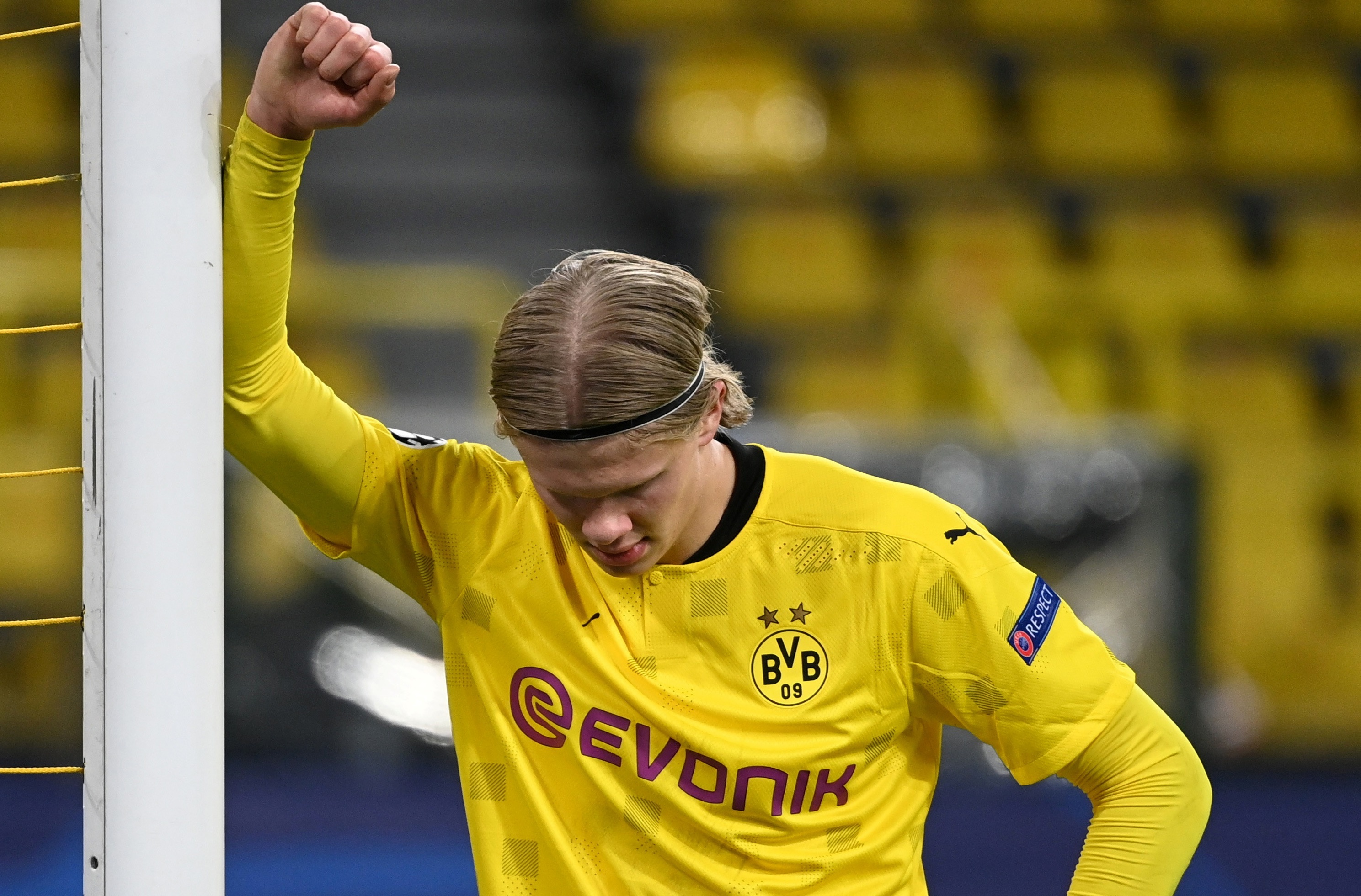 Haaland lu mo truoc sao tre Man City hinh anh