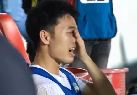 Xuan Truong khoc sau tran thang CLB Ha Noi hinh anh