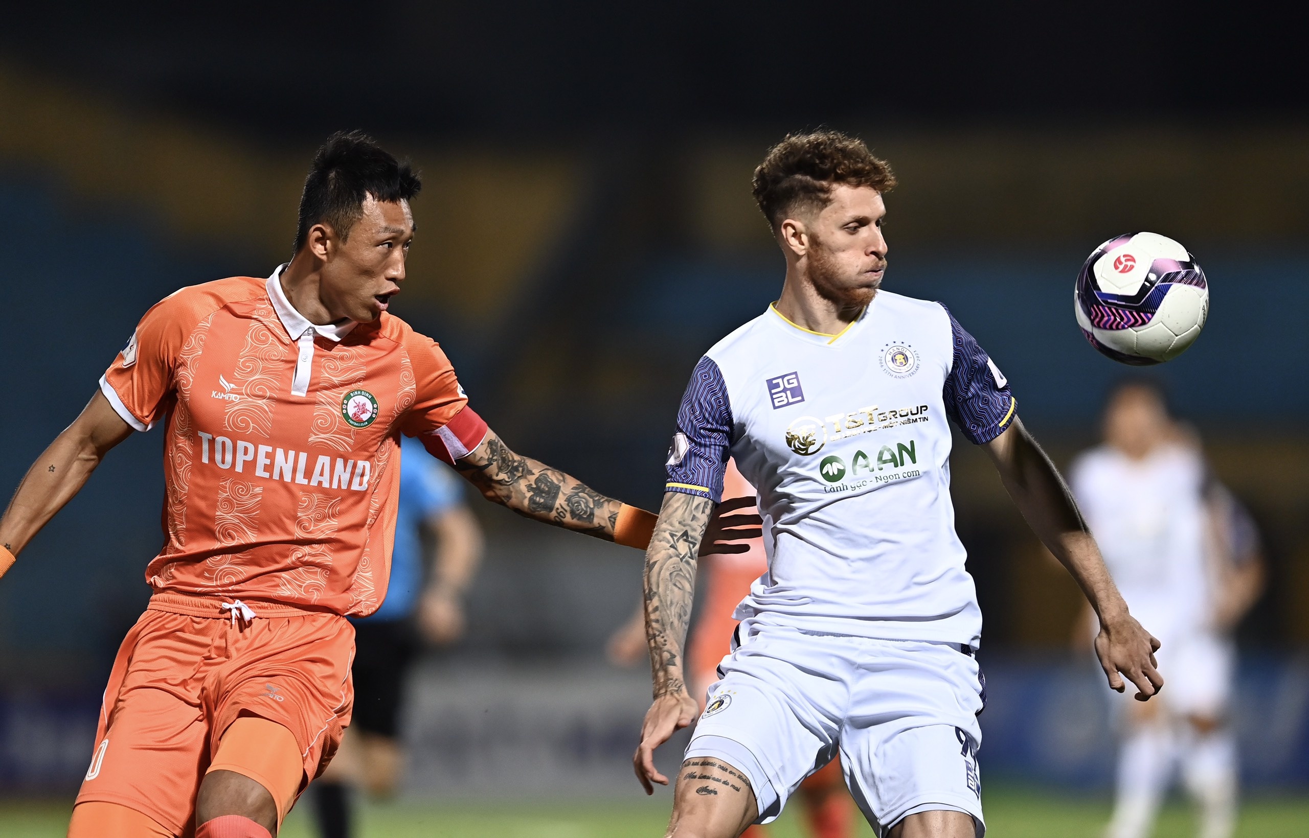 CLB Ha Noi vs Binh Dinh anh 1