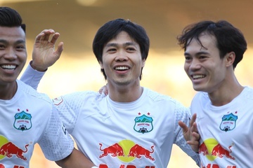 Cong Phuong giup HAGL thang tran thu 8 lien tiep hinh anh