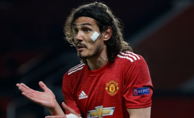 Cavani sanh vai huyen thoai sau tran thang 6-2 hinh anh