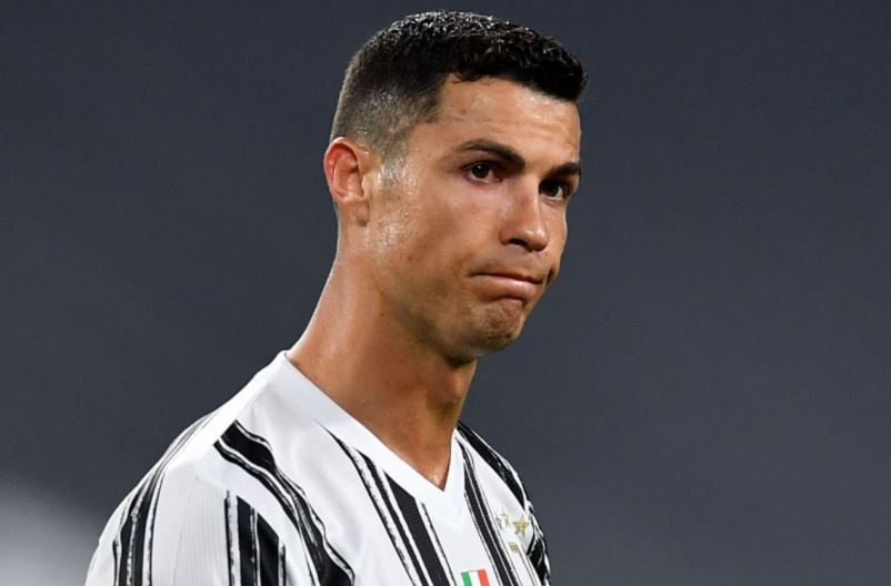 Ronaldo doi mat nguy co khong the du Champions League mua toi hinh anh