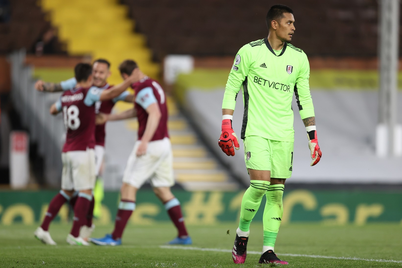 Dai dien Premier League cuoi cung xuong hang anh 2