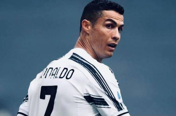 Ronaldo ghi ban giup Juventus tro lai nhom du Champions League hinh anh