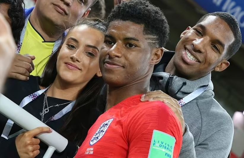 Rashford chia tay ban gai anh 1