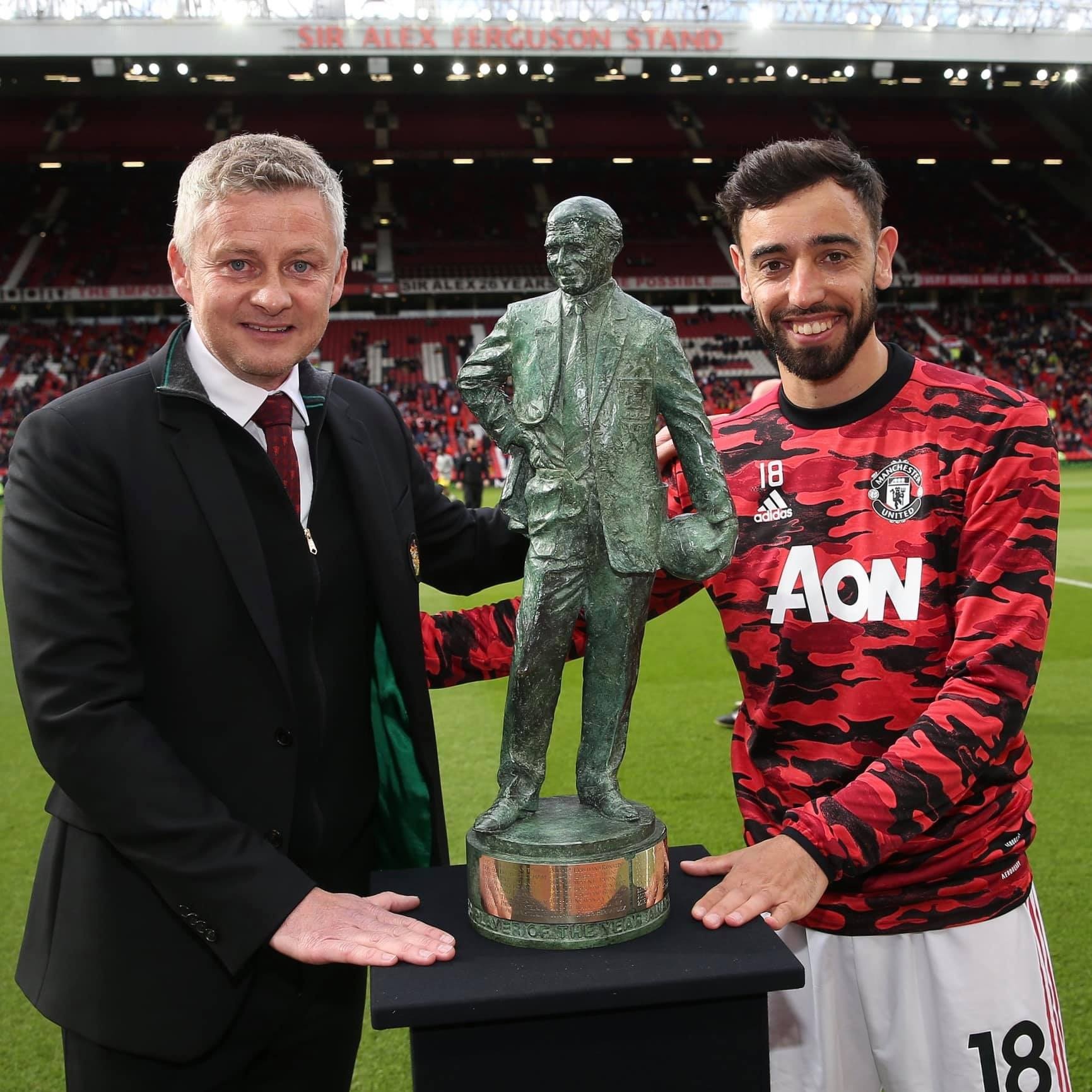 Bruno lap cu dup giai thuong ca nhan anh 1