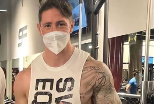 Torres: 'Toi da quyet dinh tro lai' hinh anh