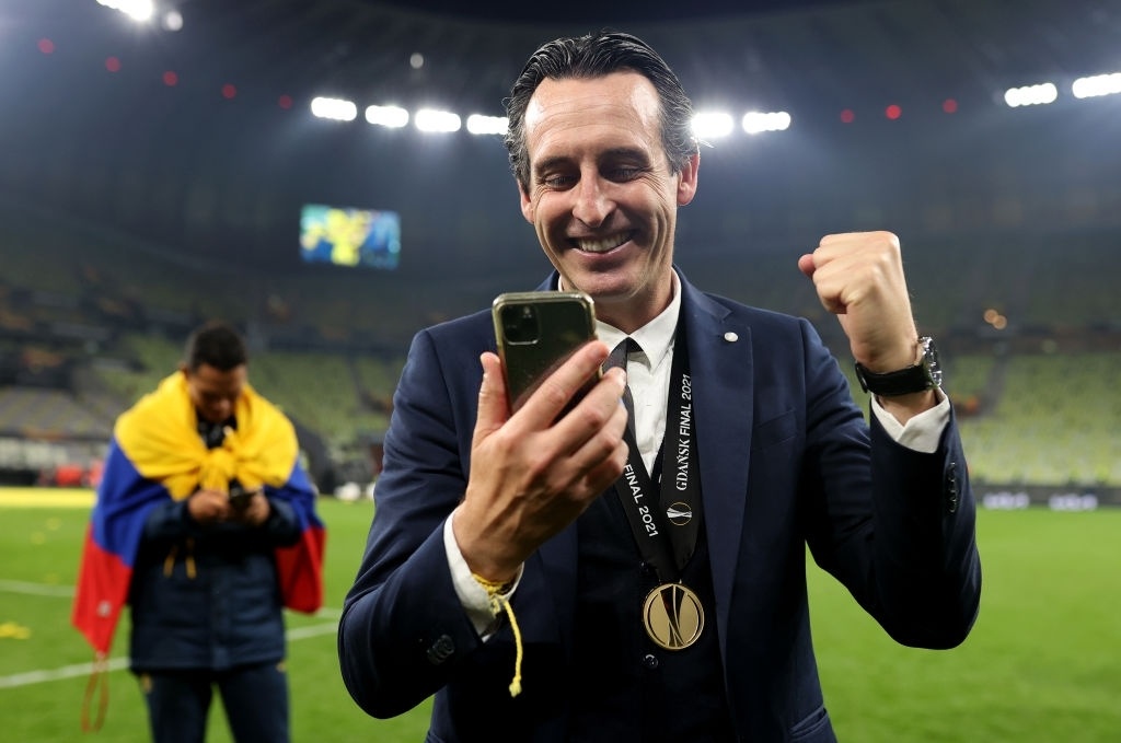 HLV Emery di vao lich su sau khi ha Man Utd anh 5