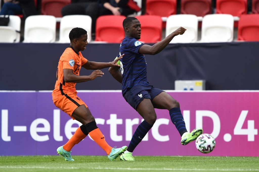 Nhung vu chuyen nhuong vua hoan tat anh 1