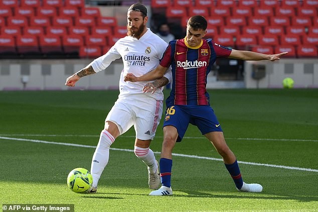 UEFA phat Juventus,  Barca trong tuan nay anh 1