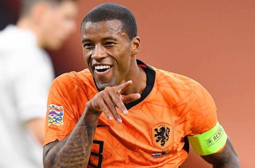 PSG cuop Wijnaldum tu tay Barcelona anh 1