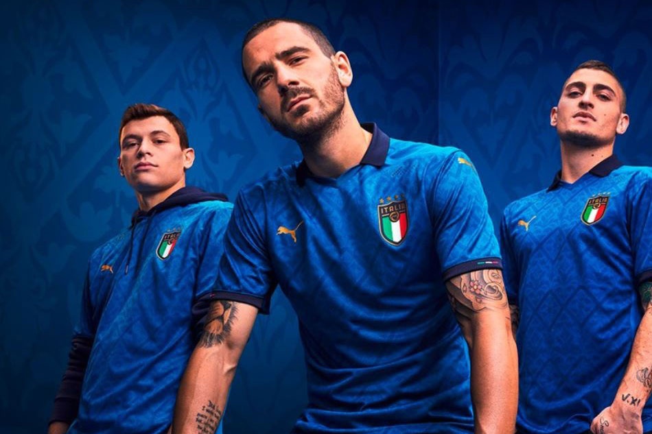 10 mau ao dau dep tai Euro 2020 hinh anh