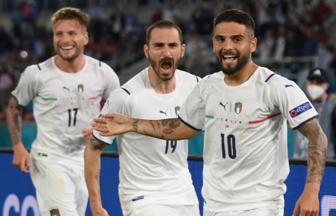 DT Italy lap hang loat ky luc sau tran thang 3-0 hinh anh