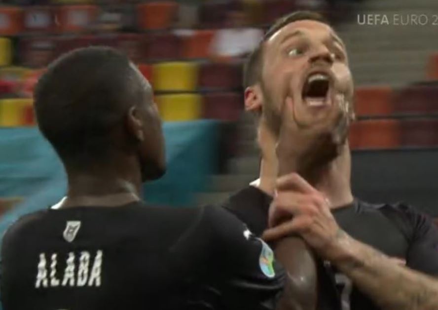 Tien dao tuyen Ao doi mat an phat vi an mung qua khich hinh anh