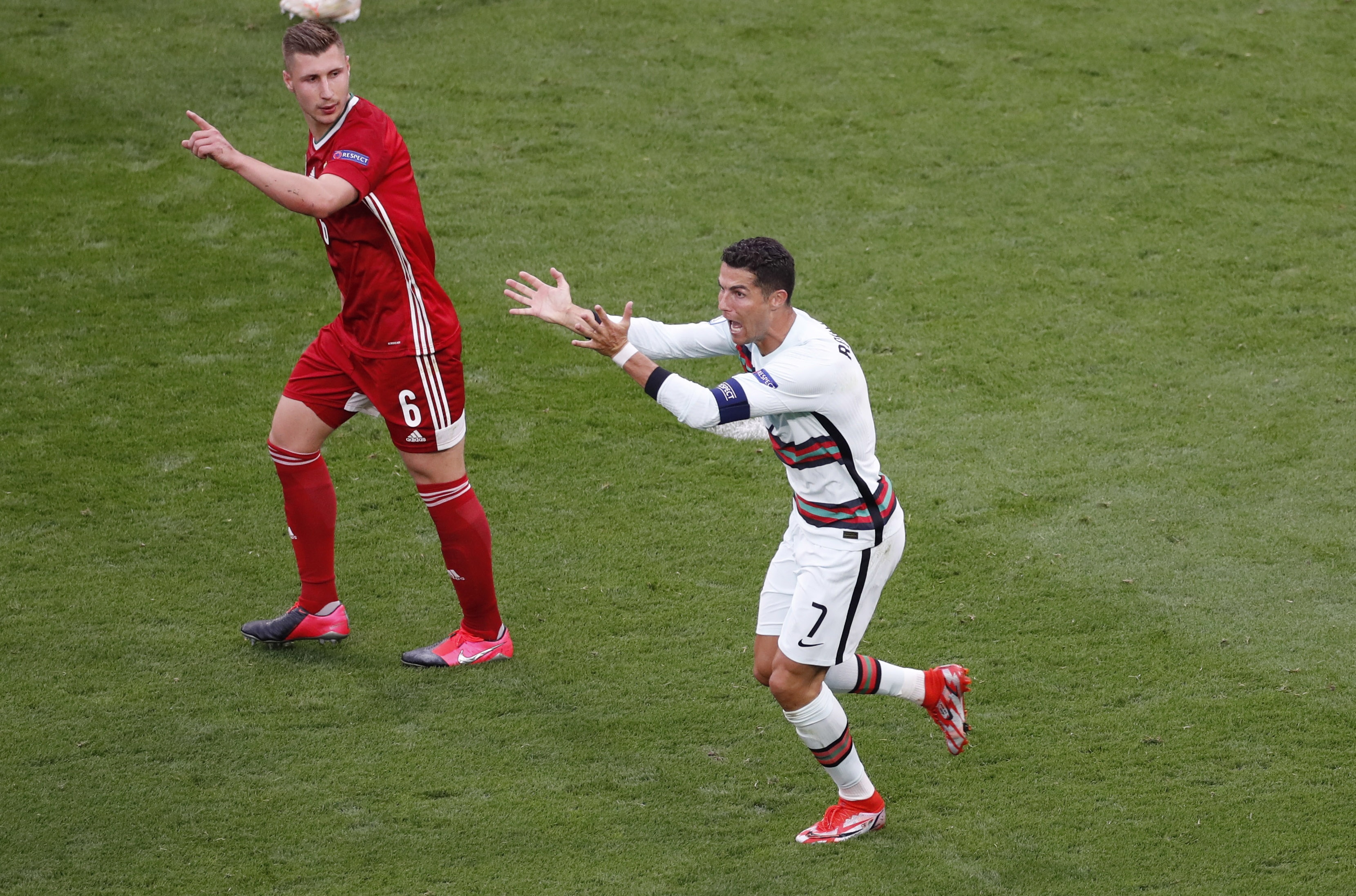 Ronaldo tao 3 ky luc anh 6