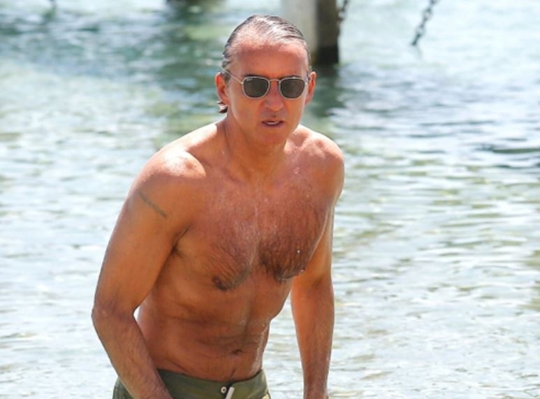 Than hinh san chac cua HLV tuyen Itay anh 3