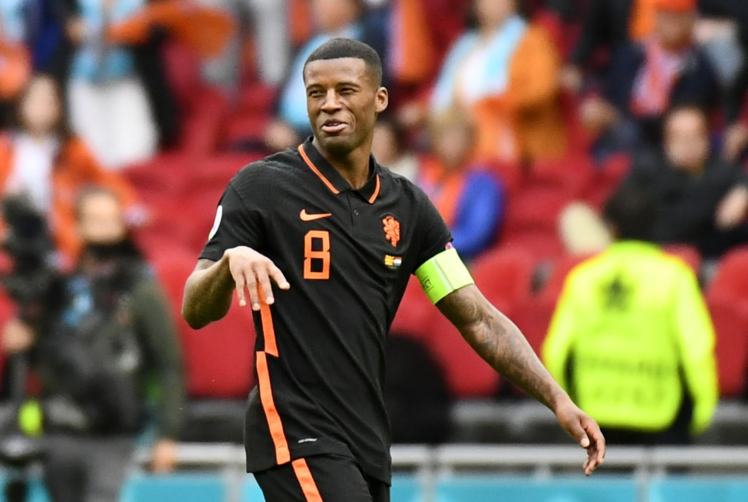 Ronaldo noi bat o doi hinh hay nhat vong bang Euro anh 5