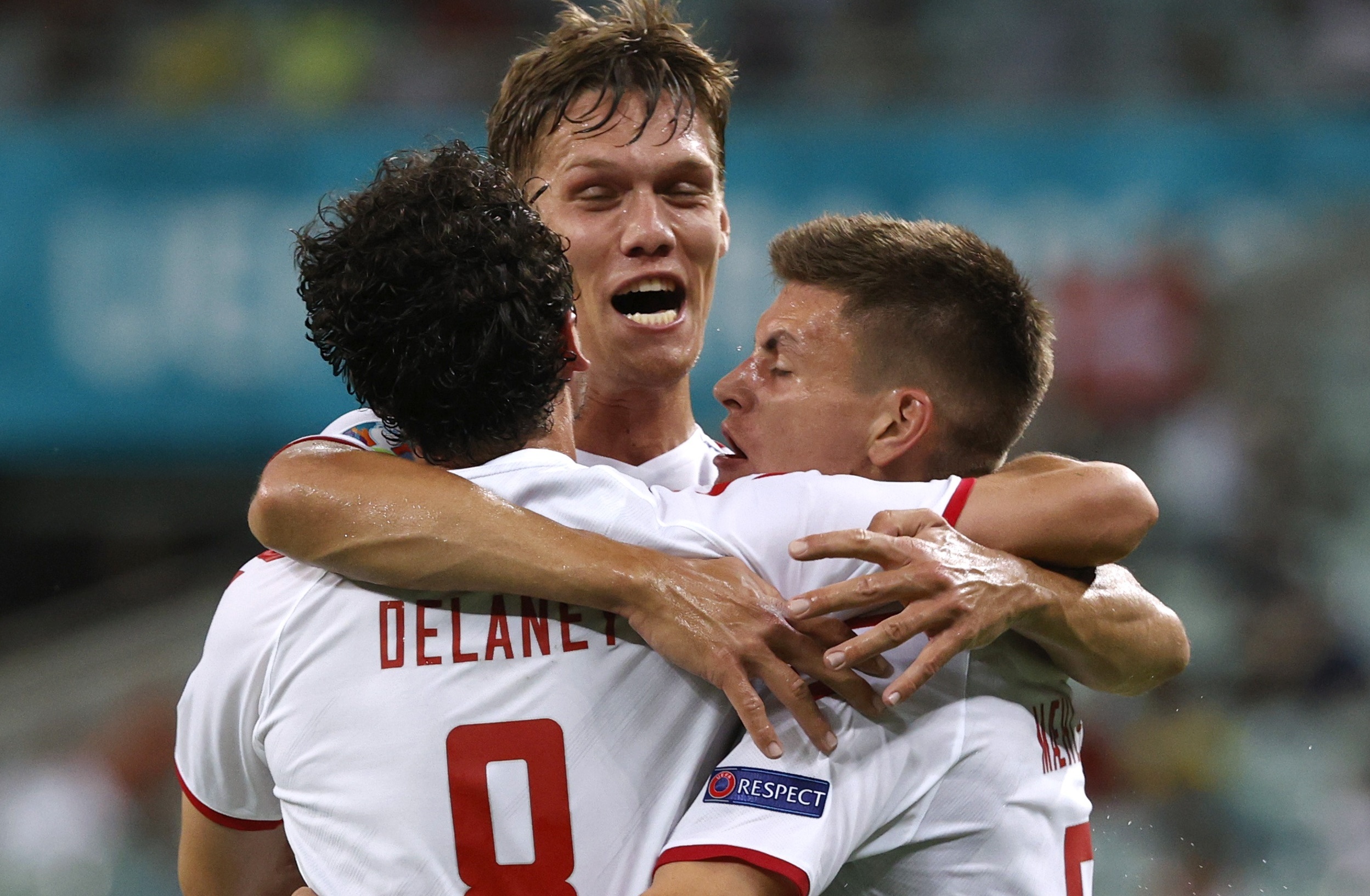 Dan Mach vao ban ket Euro sau 29 nam hinh anh