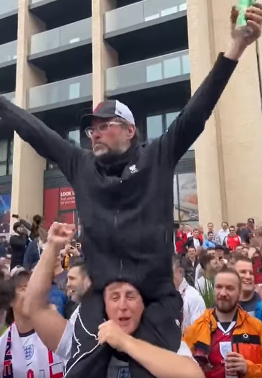 Thuc hu viec HLV Klopp ra duong co vu tuyen Anh anh 1