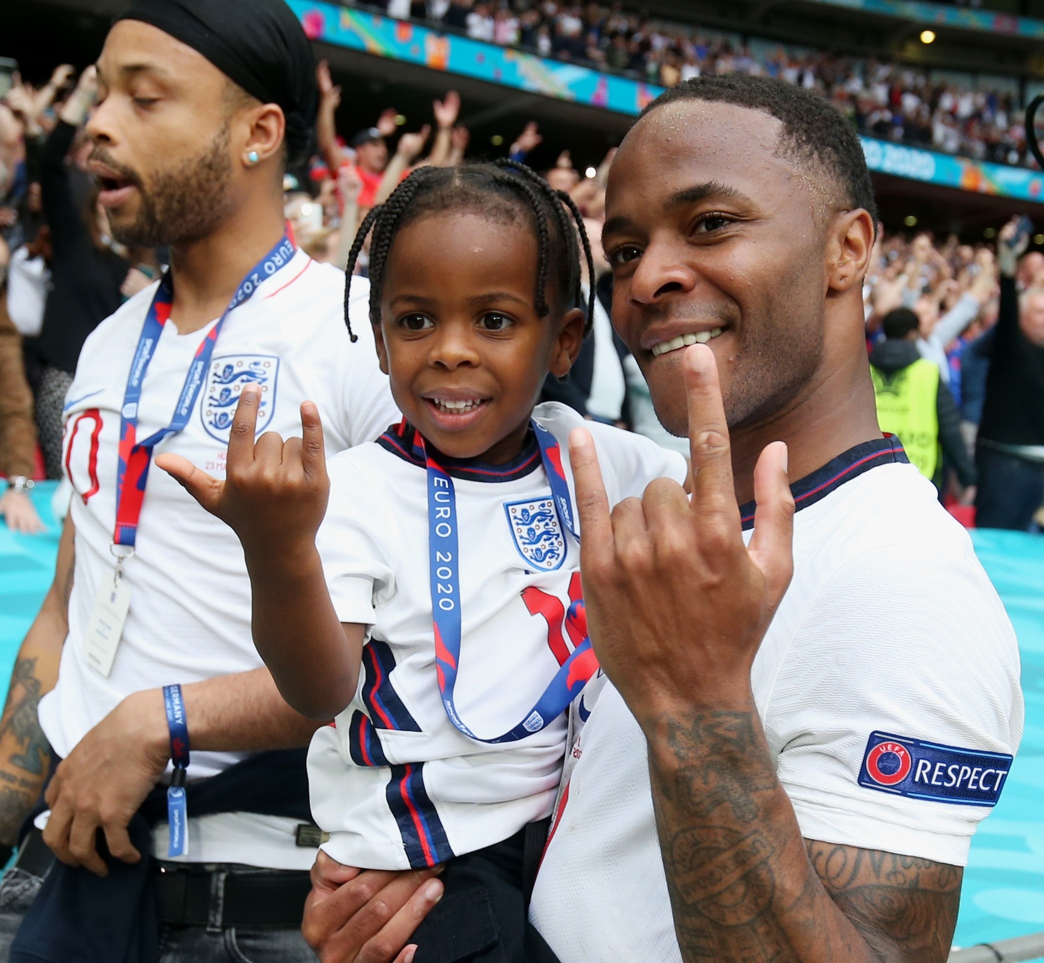 CDV Anh lan lon tren khan dai anh 10