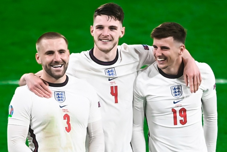 Doi hinh tri gia 1,26 ty euro cua tuyen Anh ap dao Italy hinh anh