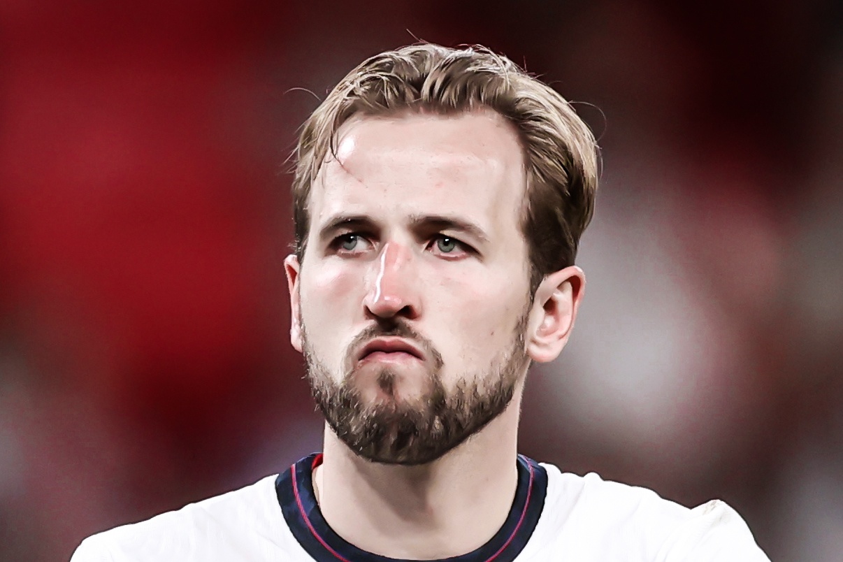 Telegraph: 'Kane se bo tap de duoc sang Man City' hinh anh