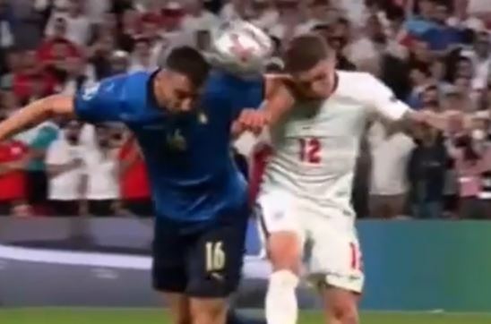 Trong tai sai lam khi cong nhan ban thang cua Italy? hinh anh