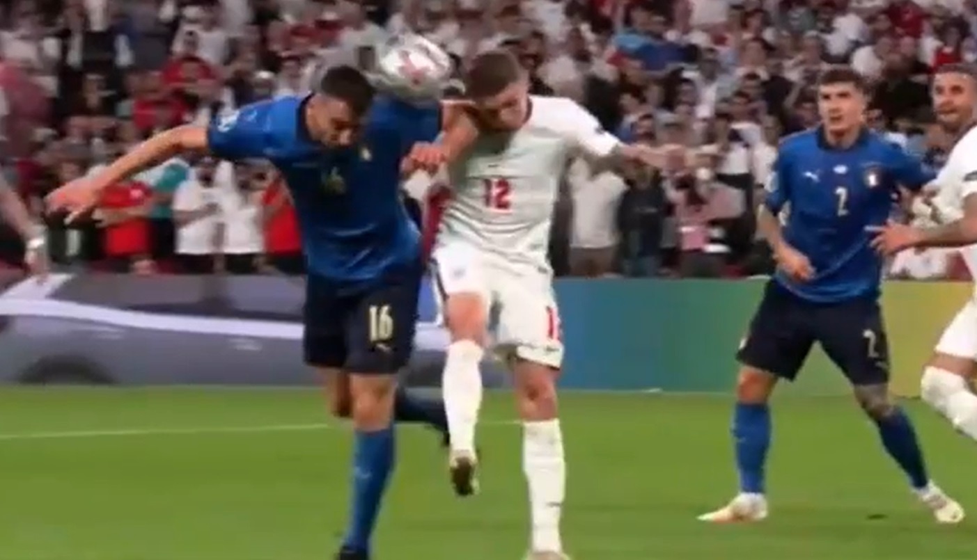 Trong tai sai lam khi cong nhan ban thang cua Italy anh 1