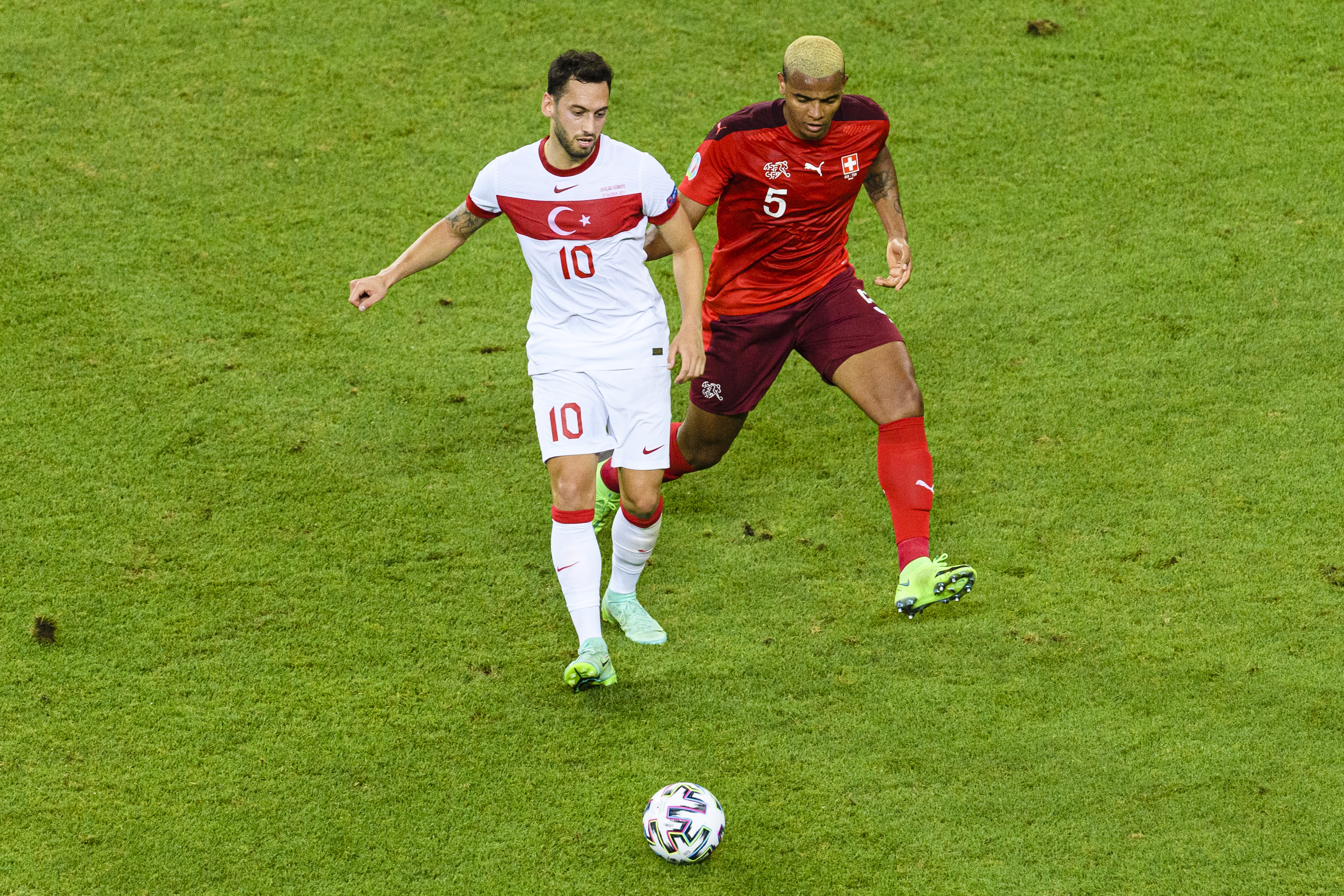 Doi hinh gay that vong tai Euro 2020 anh 7