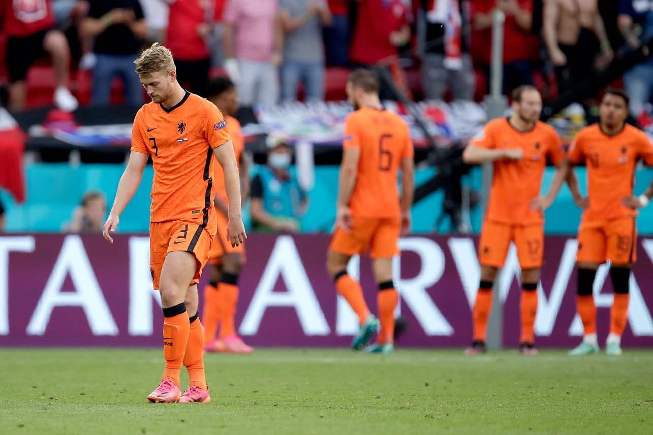 Doi hinh gay that vong tai Euro 2020 anh 4