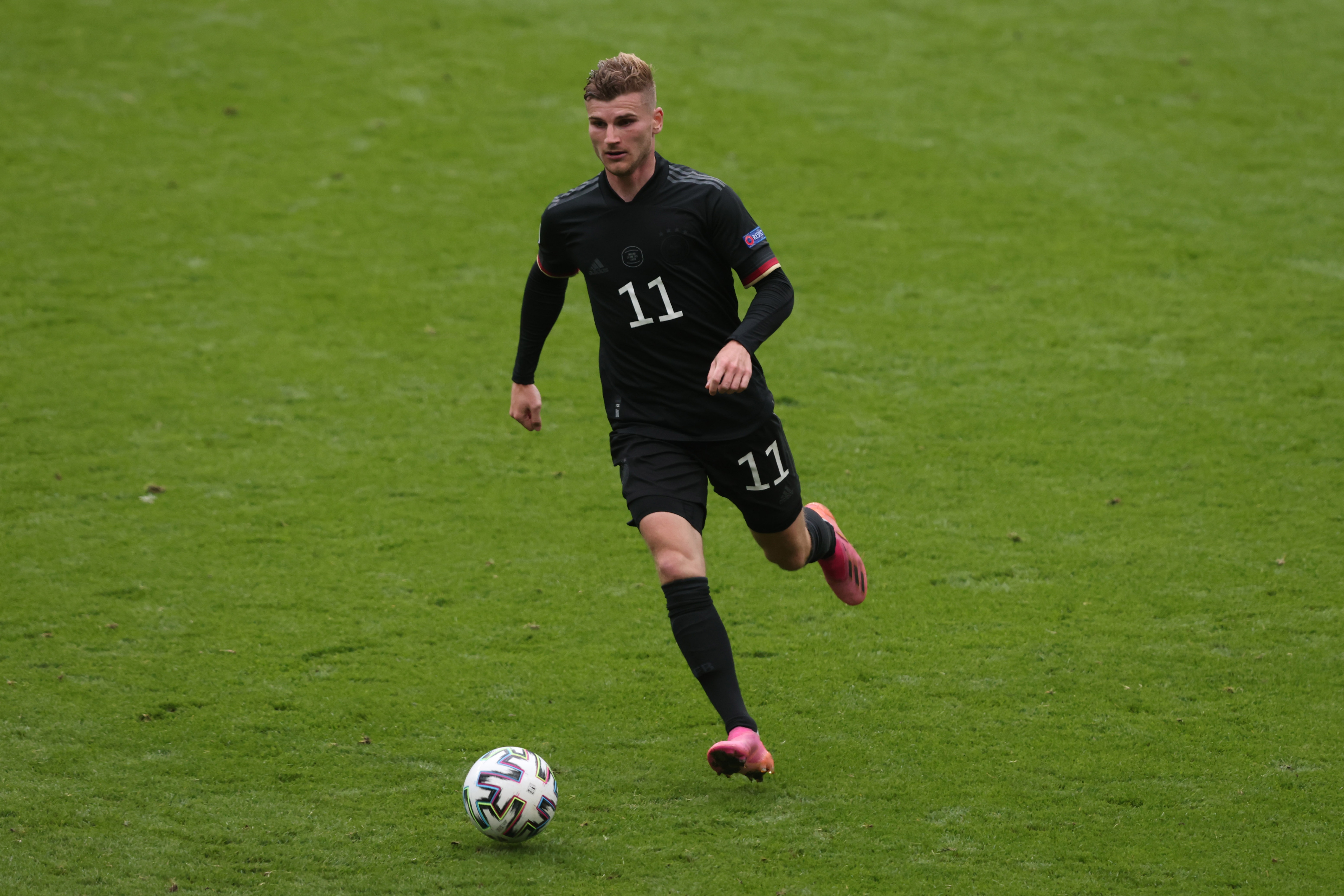 Doi hinh gay that vong tai Euro 2020 anh 11