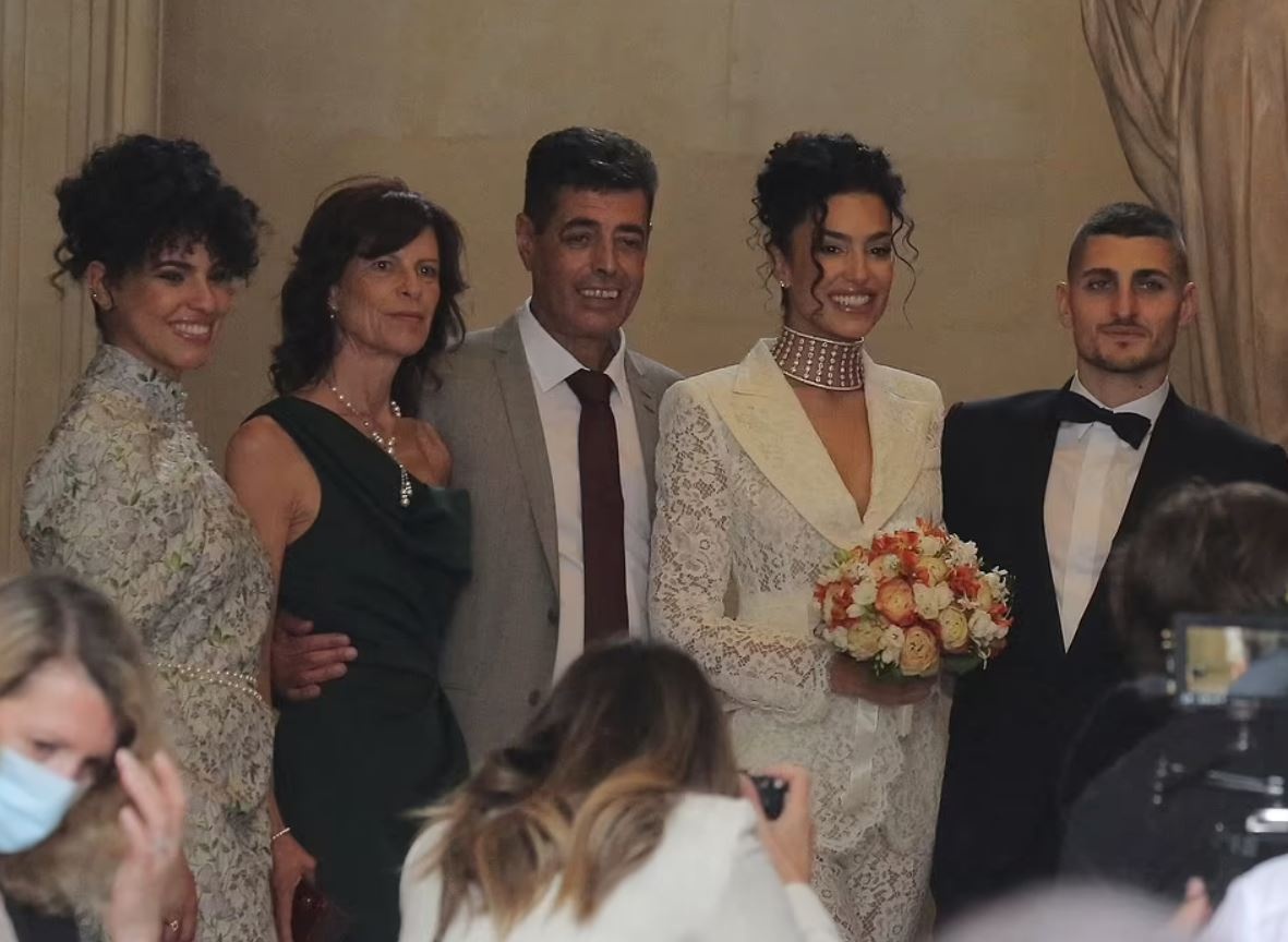 Tien ve Italy ket hon lan thu 2 anh 9