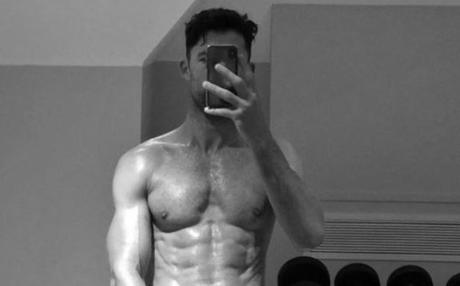 Co bap ran chac cua Gary Cahill o tuoi 35 hinh anh